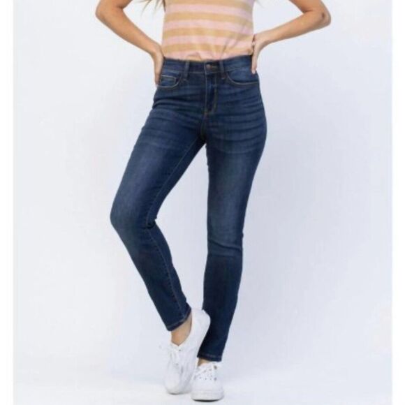 Judy Blue Jeans Women's Size 15/32 Relaxed Fit Denim Whiskering Distressed - Picture 1 of 16